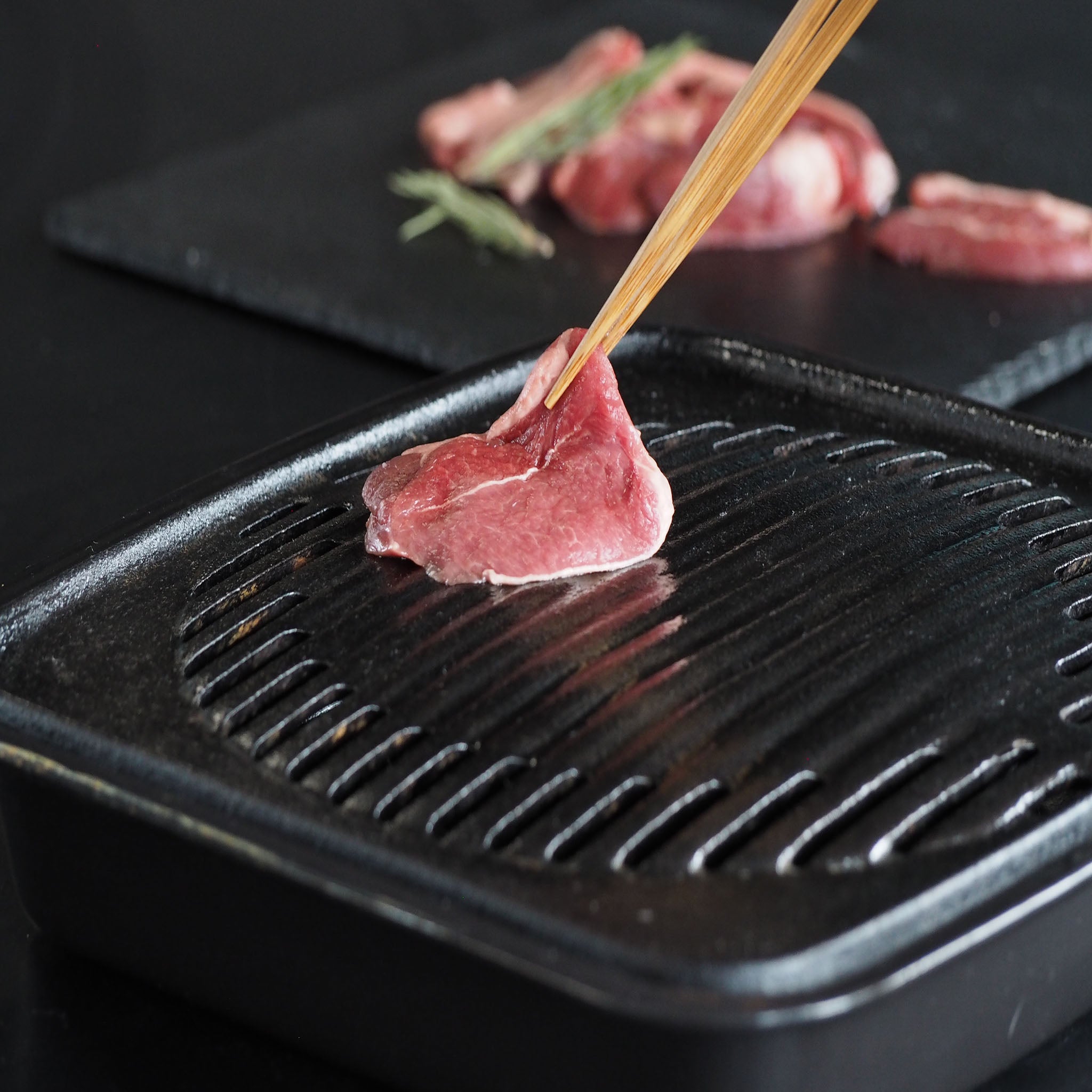 ラム 焼肉用カット 200g