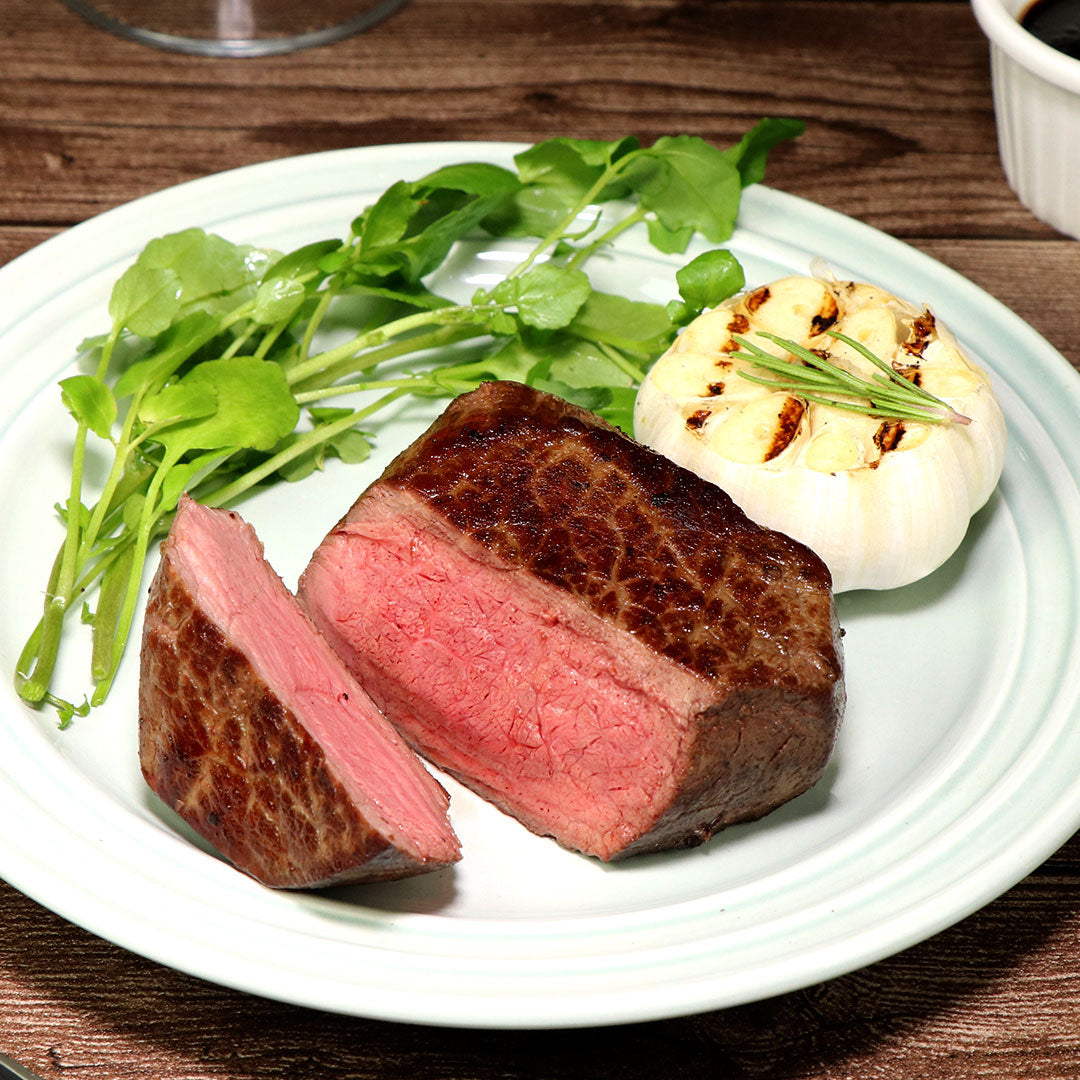 【FREE SHIPPING】Grass-Fed Beef Steaks 3 cuts 7pcs Taste-Test SET (Filet Mignon 2pcs, Ribeye Roast 2pcs, Striploin 3pcs)