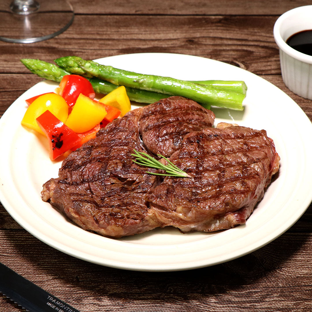 【FREE SHIPPING】Grass-Fed Beef Steaks 3 cuts 7pcs Taste-Test SET (Filet Mignon 2pcs, Ribeye Roast 2pcs, Striploin 3pcs)