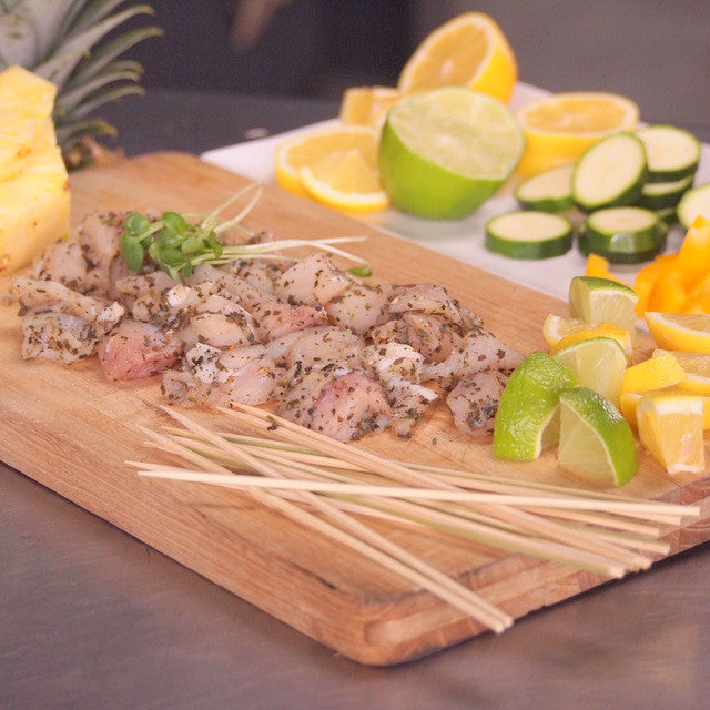 竹串付き味付けワニ キューブ 150g