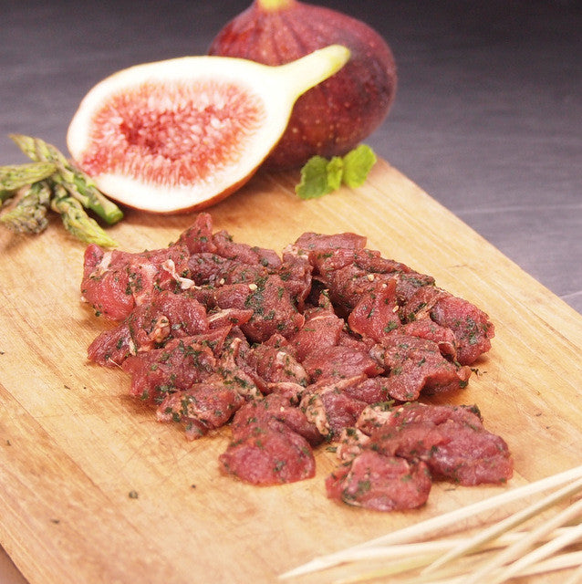 竹串付き味付ラクダ肉キューブ 150g
