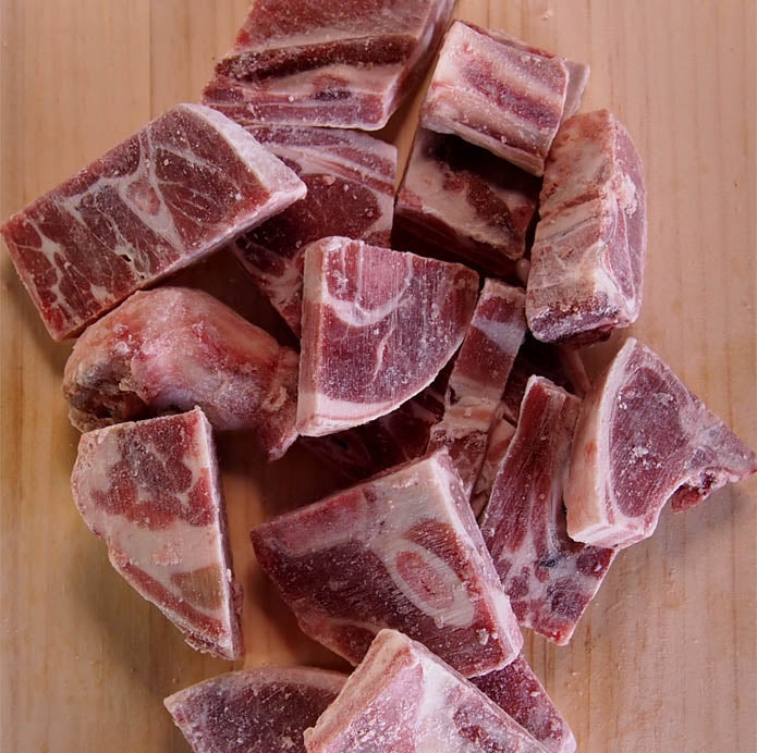 【※賞味期限2025/11/22までの為、40%OFF!日付指定不可】ラム(カーカス) 骨付きカット 1kg