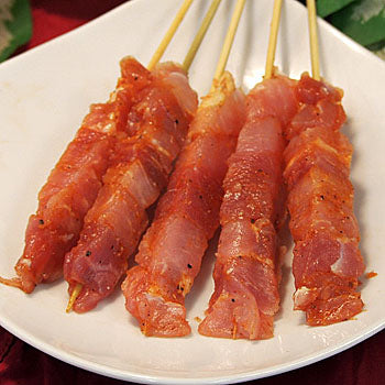 竹串付き味付けポークキューブ 150g