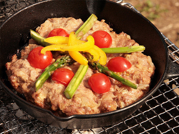いつもと違うキャンプ料理を楽しめる！スキレットで作る簡単レシピ
