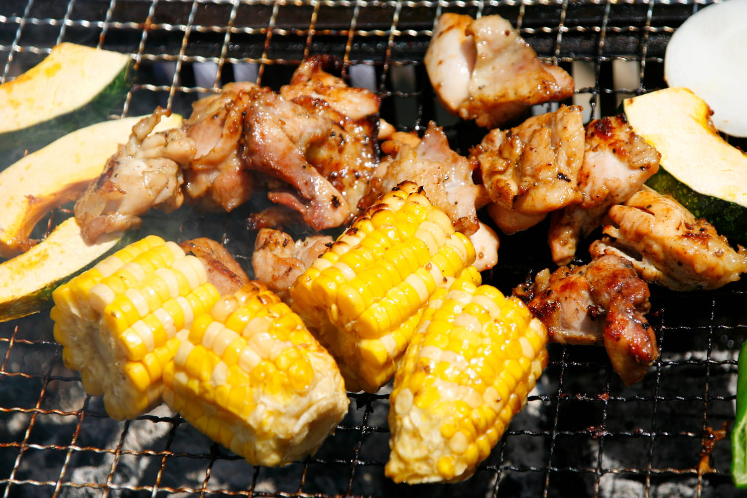 バーベキューに必要な肉の量は？メンバーや人数での目安は？