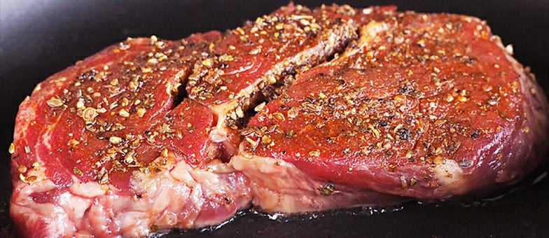 シンプルな味付けのビーフステーキ