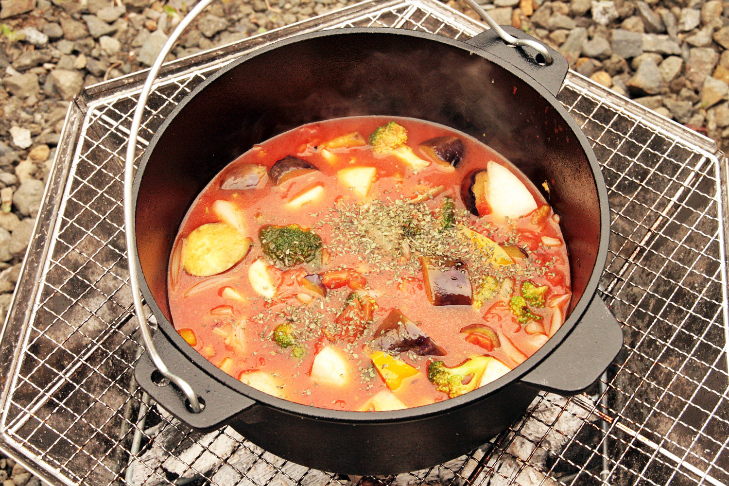 トマトカット缶投入
