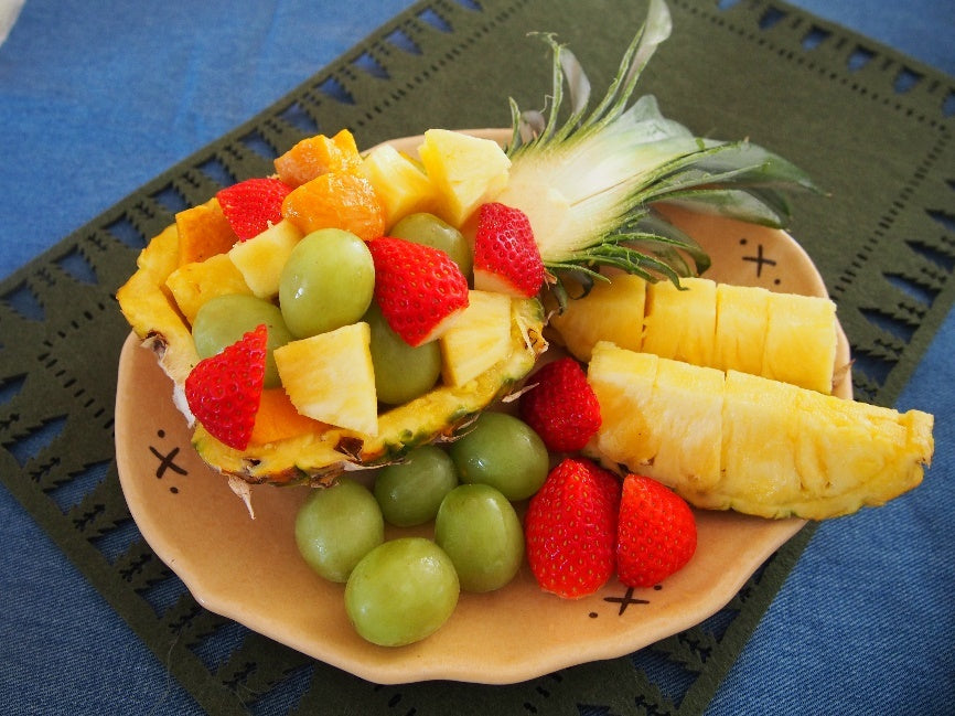 パイナップルの器のフルーツボート