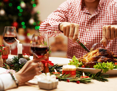 チキンの丸焼きで盛り上がろう！クリスマスチキンのレシピ