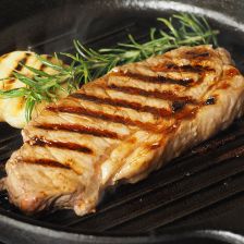 Grass-Fed Beef Striploin/Sirloin Steak 220g