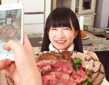 Girls Only Meat Lover Party with Azuki Moeno!