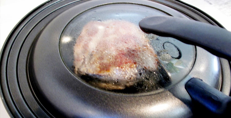 Steam cooking the boneless pork leg