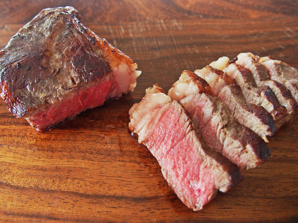 Medium-finished Thick-cut steak
