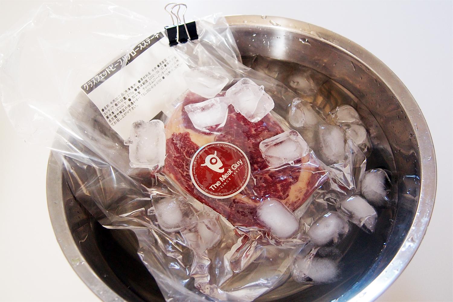 THE BEST WAY TO THAWING FROZEN MEAT: ICE WATER THAWING